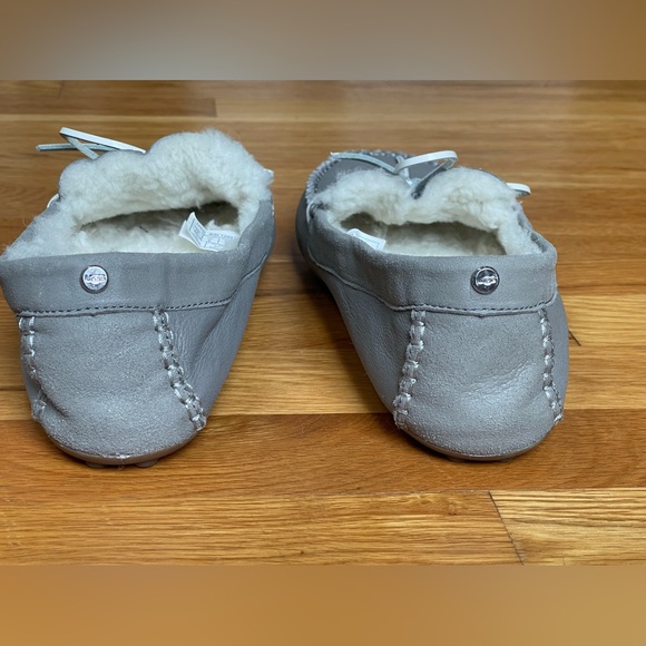 UGG Slippers Gray Size 10 - Picture 8 of 12